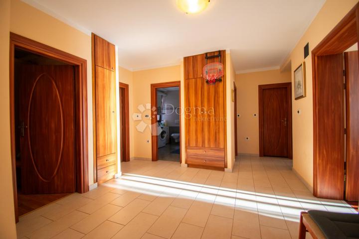 House Kostrena, 399m2