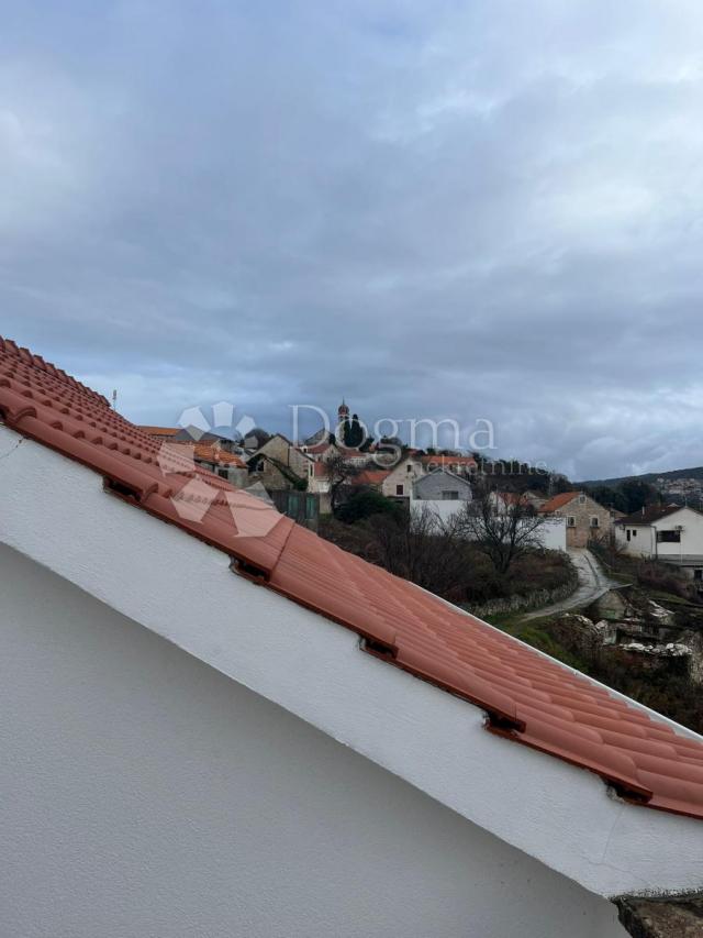 House Donji Humac, Nerežišća, 200m2