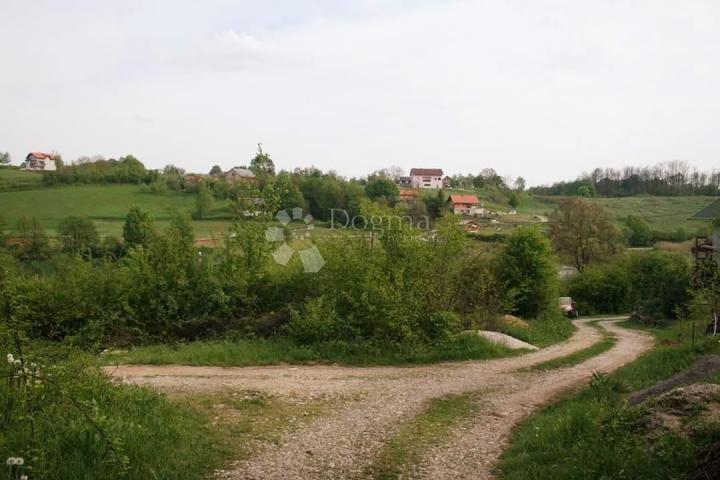 Land Donji Zvečaj, Duga Resa, 6.325m2