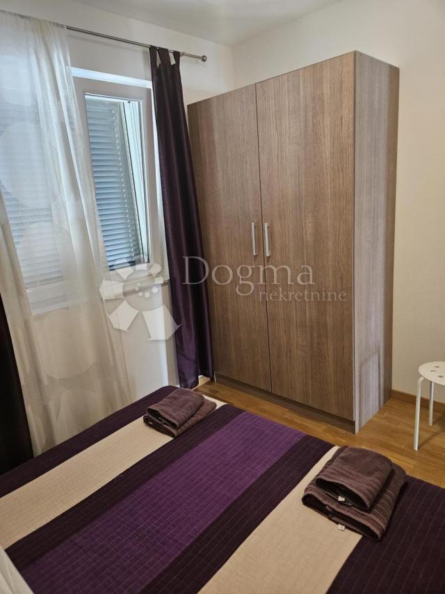 Baška dvosoban apartman sa dnevnim boravkom