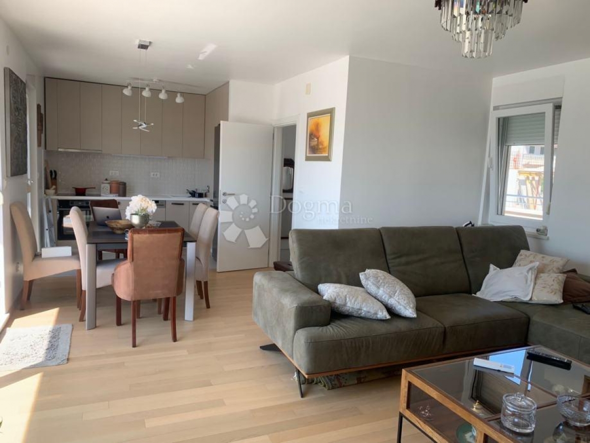 PENTHOUSE ŽNJAN (dvoetažni 91m2)