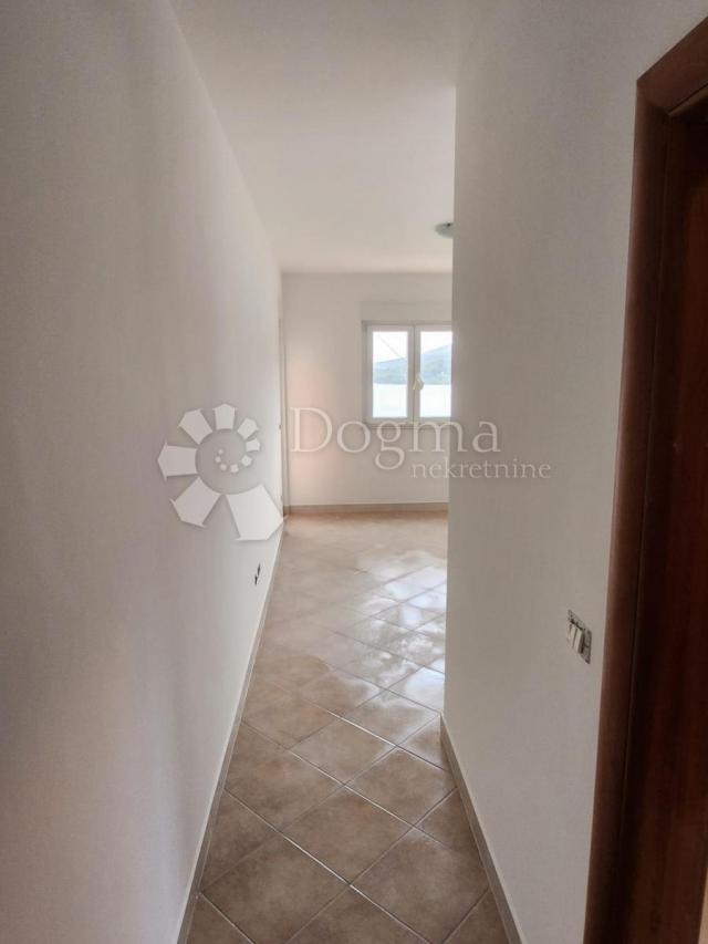 APARTMAN PRVI RED DO MORA, MARINA