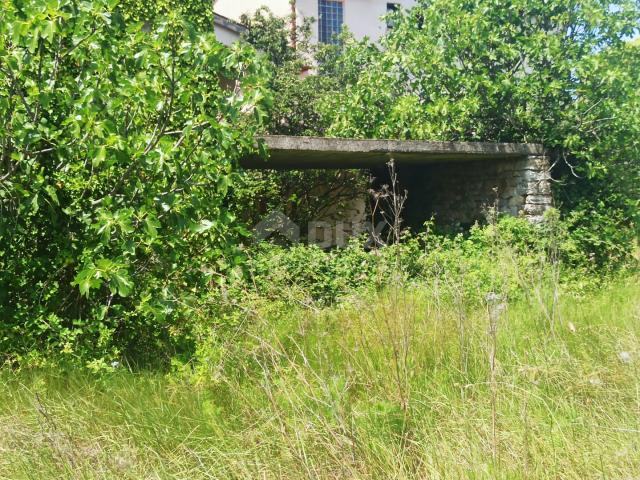 ISTRIEN, VALBANDON - Istrisches Haus mit Garten + Baugrundstück 1917 m2 - NAH AM MEER !!