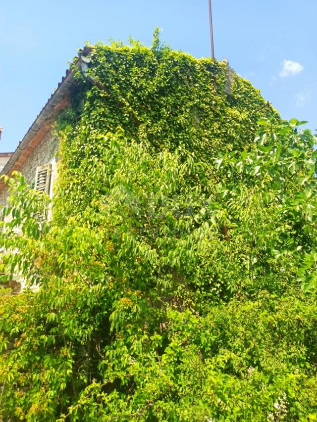 ISTRIEN, VALBANDON - Istrisches Haus mit Garten + Baugrundstück 1917 m2 - NAH AM MEER !!