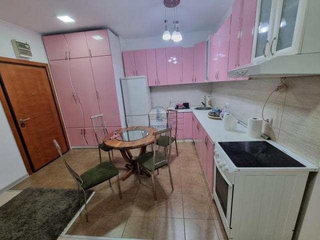 Vračar, Vardarska, 54 m2 + gar. mesto, pet-friendly