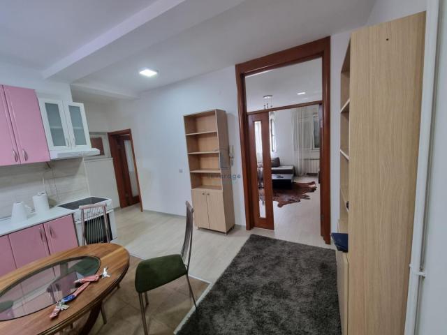 Vračar, Vardarska, 54 m2 + gar. mesto, pet-friendly