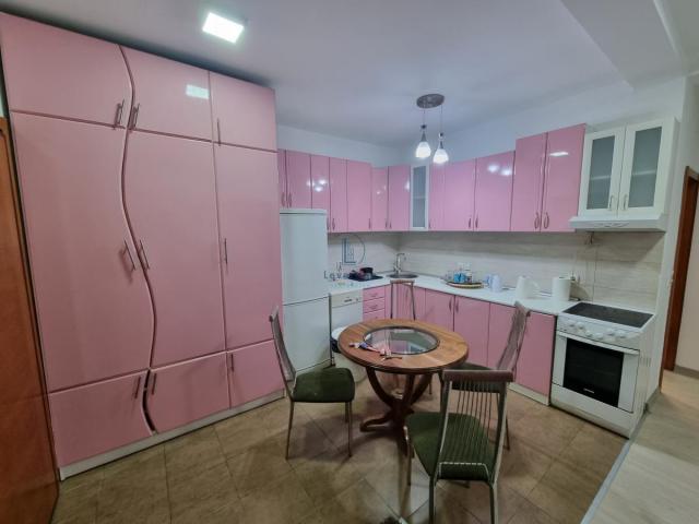 Vračar, Vardarska, 54 m2 + gar. mesto, pet-friendly