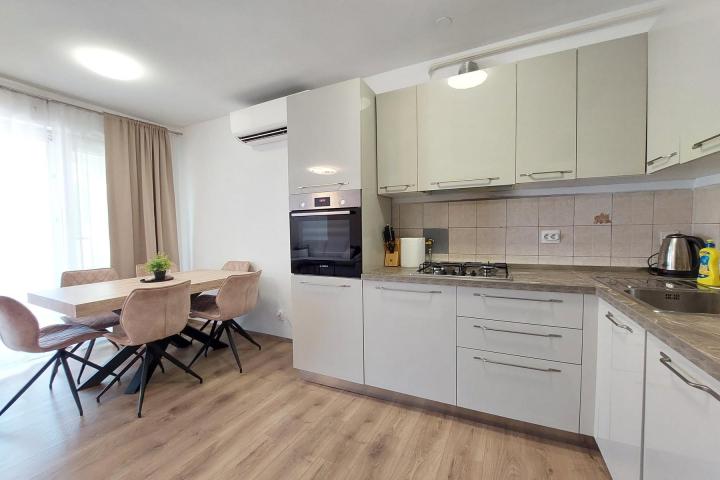 Istra, Pula, kompletno renoviran stan, NKP 72, 87 m2