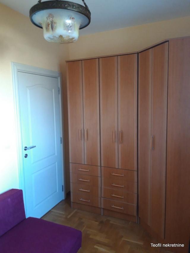 VOZDOVAC VOŽDOVAČKA CRKVA 84m2 , (T) , 800e