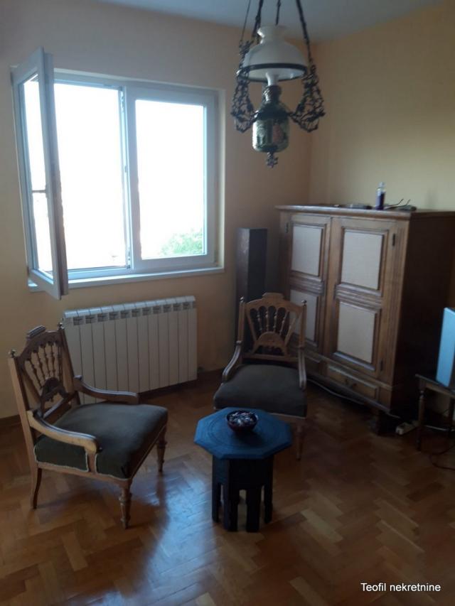 VOZDOVAC VOŽDOVAČKA CRKVA 84m2 , (T) , 800e