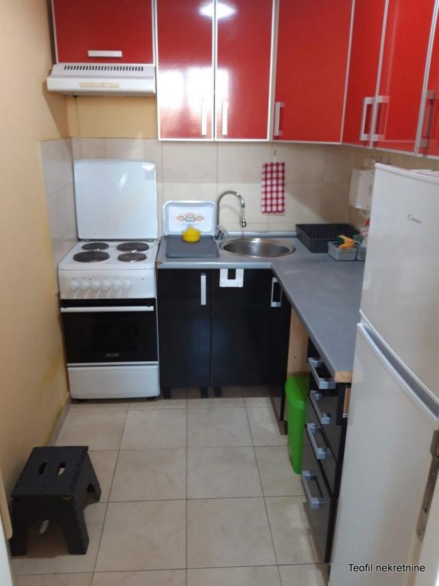 VOZDOVAC VOŽDOVAČKA CRKVA 84m2 , (T) , 800e