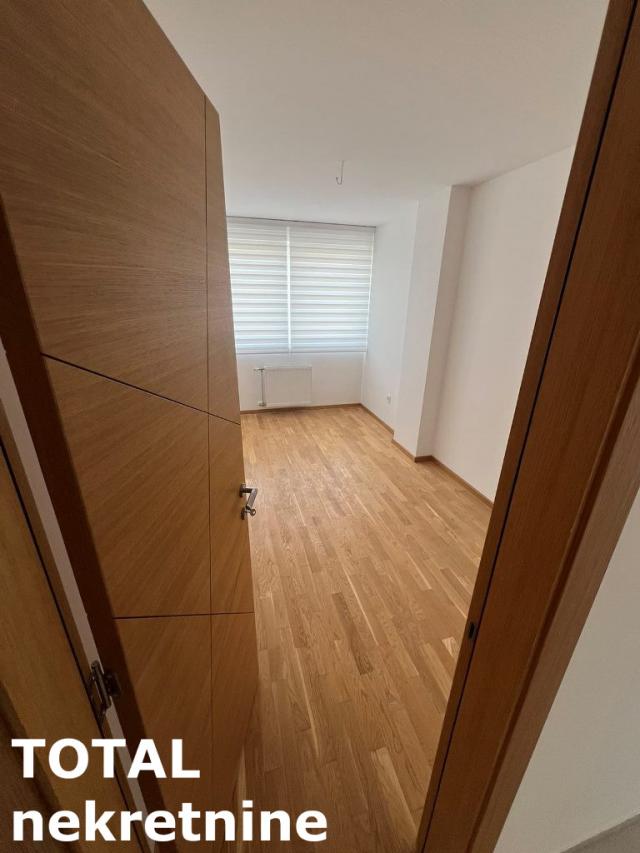 3 Trosoban stan NOVI SAD, 221450€