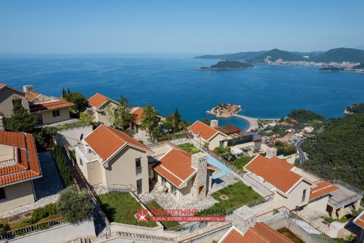 Vile u kompleksu zatvorenog tipa, Budva, Tudorovići