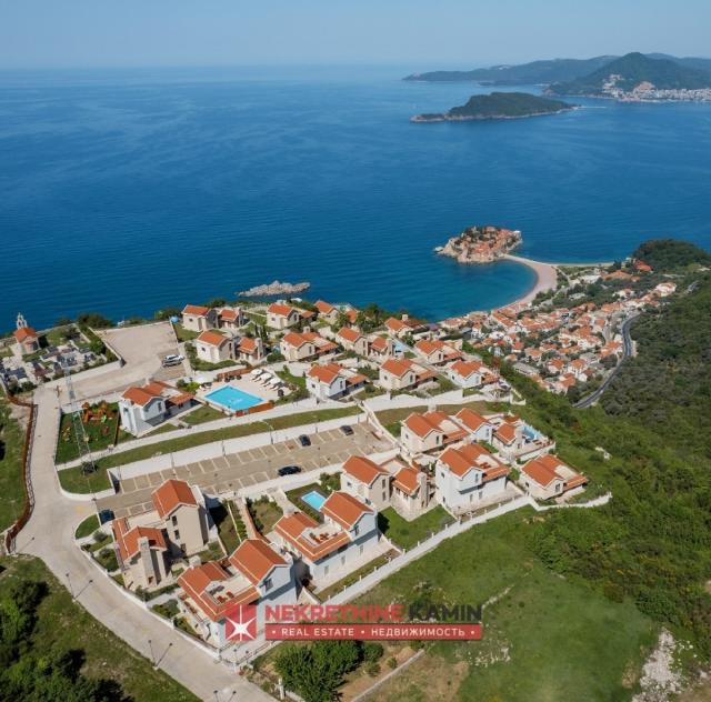 Vile u kompleksu zatvorenog tipa, Budva, Tudorovići