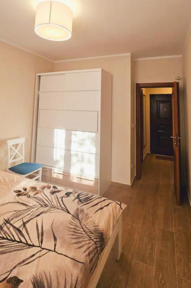 Apartman sa terasom u slikovitom kompleksu Adriamontenegro