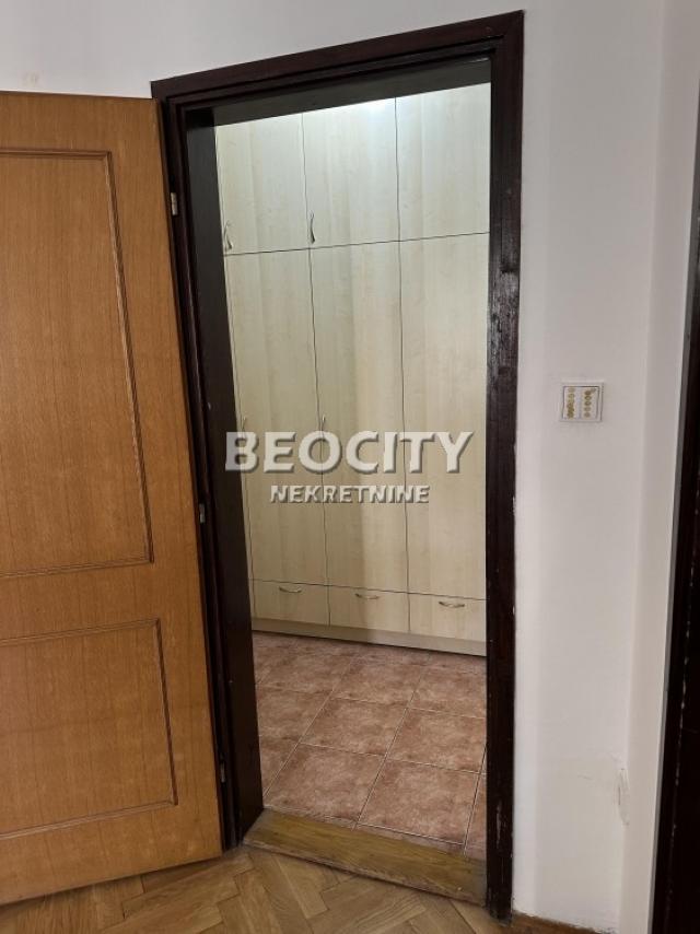 Novi Sad, Centar, Laze Kostića, 2. 0, 40m2, 127000EUR