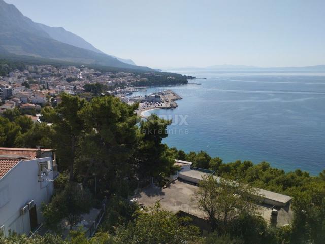 MAKARSKA, BAŠKA VODA - kuća sa 5 apartmana s pogledom na more! PRILIKA!