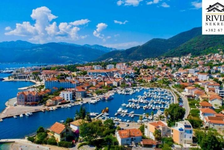 Na prodaju dvosoban stan centar Tivat