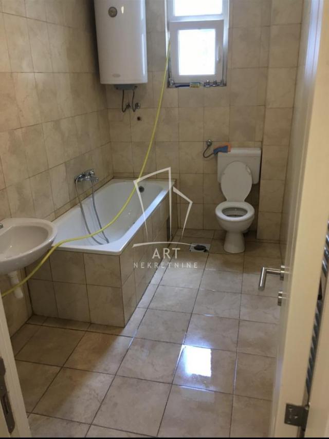 Kanarevo brdo, 129m2+dvorište 200m2 ID#8423