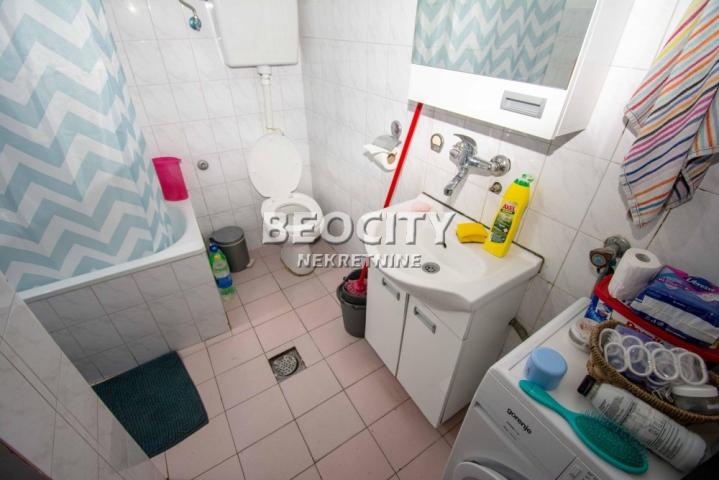 Čukarica, Bele vode, Palisadska 2. deo, 2. 0, 45m2, 72000EUR Povoljno 