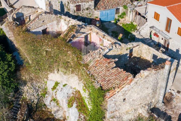 Central Istria, an autochthonous Istrian house for renovation