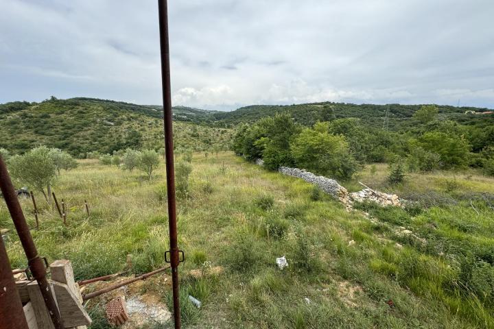 Istra, Buje, Moderna dvojna kuća s prekrasnim pogledom na Momjan 