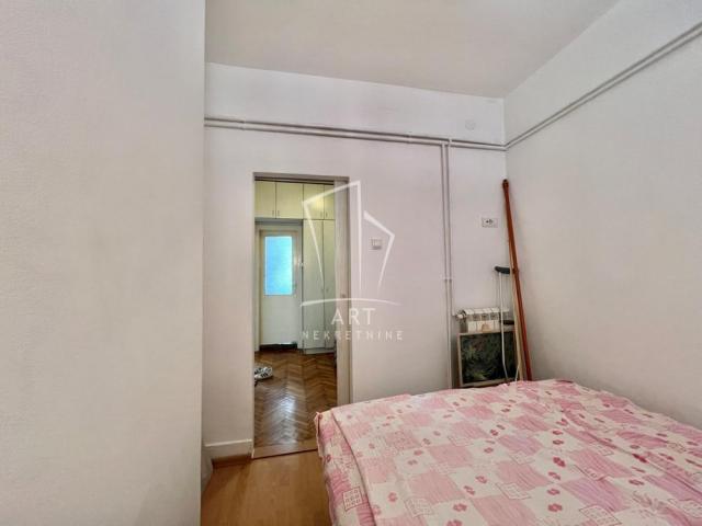 Centar, odlična lokacija, mereno 70m2 ID#8430