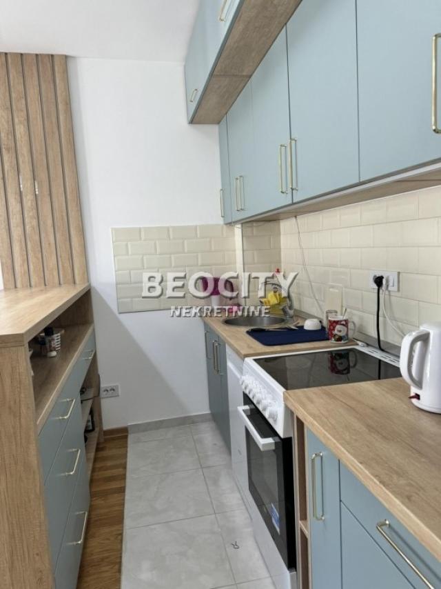 Voždovac, Lekino brdo, Rade Neimara, 1. 5, 47m2, 700EUR