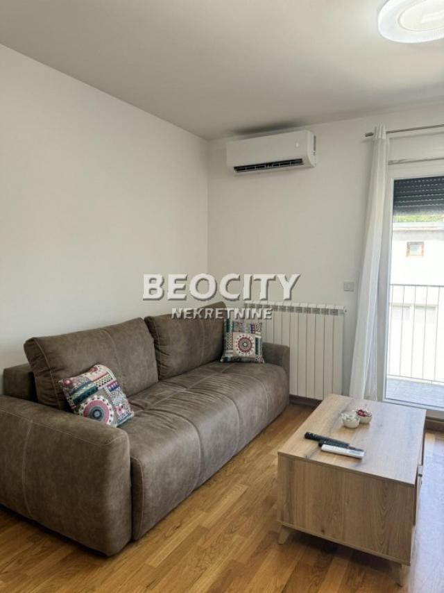 Voždovac, Lekino brdo, Rade Neimara, 1. 5, 47m2, 700EUR