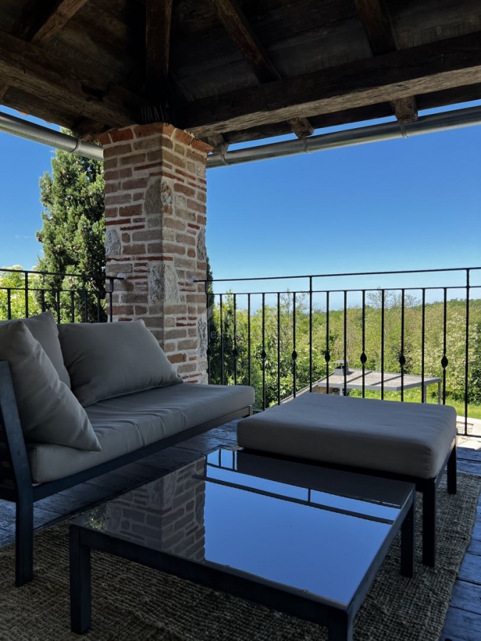 ISTRIA, TINJAN - designer villa with heated pool!