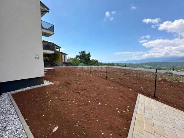 VIŠKOVO, MARČELJI - Wohnung mit Garten und Aussicht in ruhiger Lage