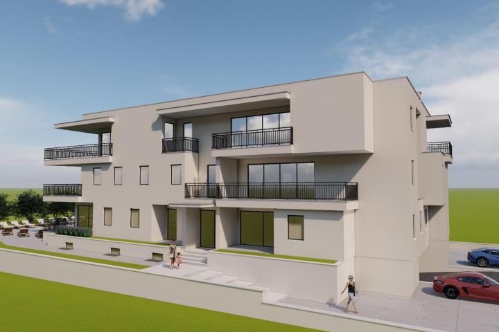 Istra, Umag, Trosoban stan u prizemlju NKP 82, 05 m2, 400 m od mora 