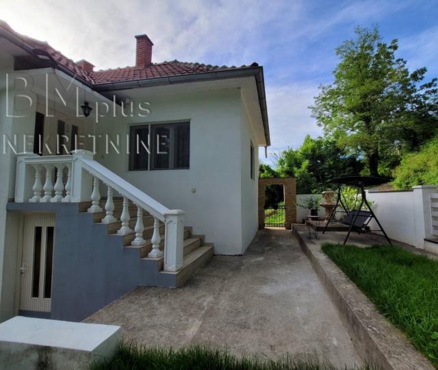 Kuća na prodaju,  Gadžin Han - Jagličje, 46. 000 eur. 