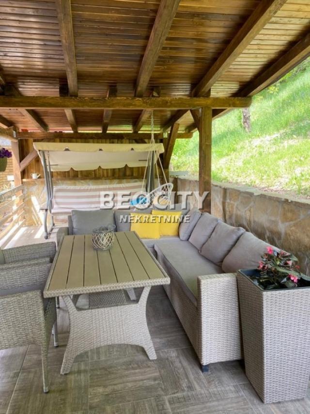 Novi Sad, Rakovac, , 7. 0, 150m2, 180000EUR