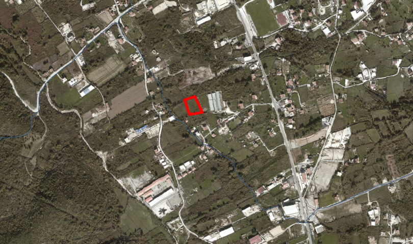 Urbanized Land of 2, 368 m2 with Building Permits in Sutvara, Kotor