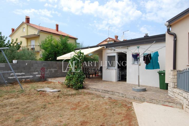 Istria, Umag - one-story house with a large garden in a great location