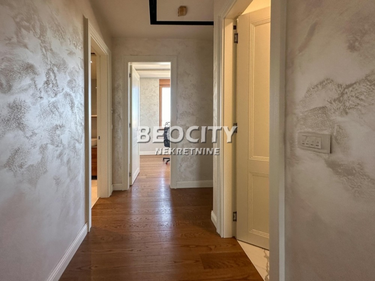 Voždovac, Bulevar oslobođenja, , 5. 0, 250m2, 3800EUR