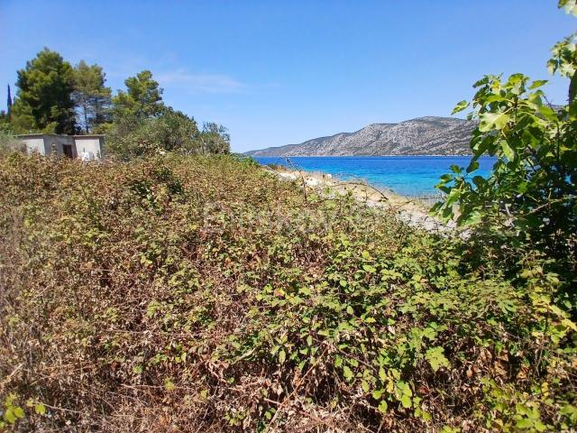 Korčula, prodaja zemljište s objektima, 1. red do mora