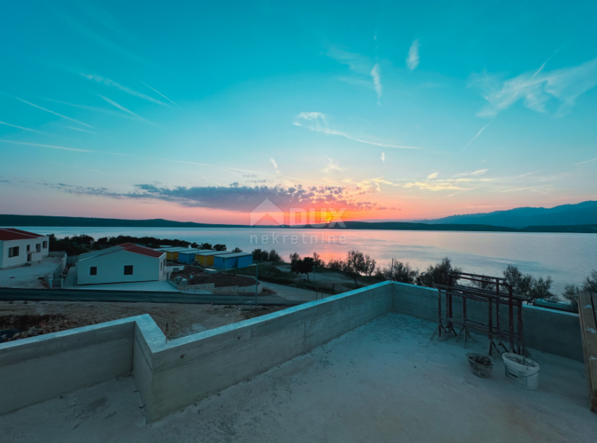 ZADAR, NOVIGRAD – Eine Traumvilla mit Meerblick in Novigrad!