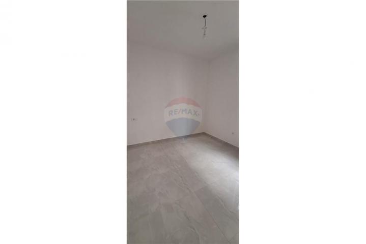 DVOSOBNI APARTMAN U PRIZEMLJU - RADOVANJICA - VIR