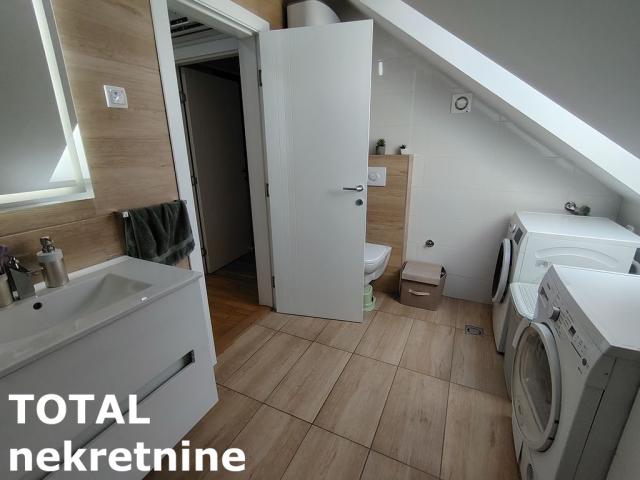 4 Četvorosoban stan NOVI SAD, 200850€