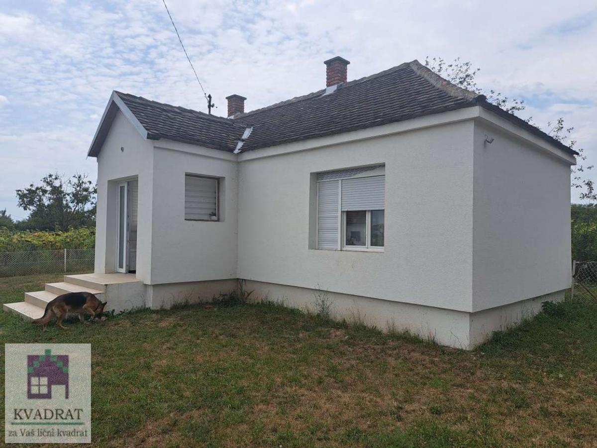 Kuća, seosko imanje , 48 m2, 2, 3 ha  , Banjani, Ub, 56. 000€