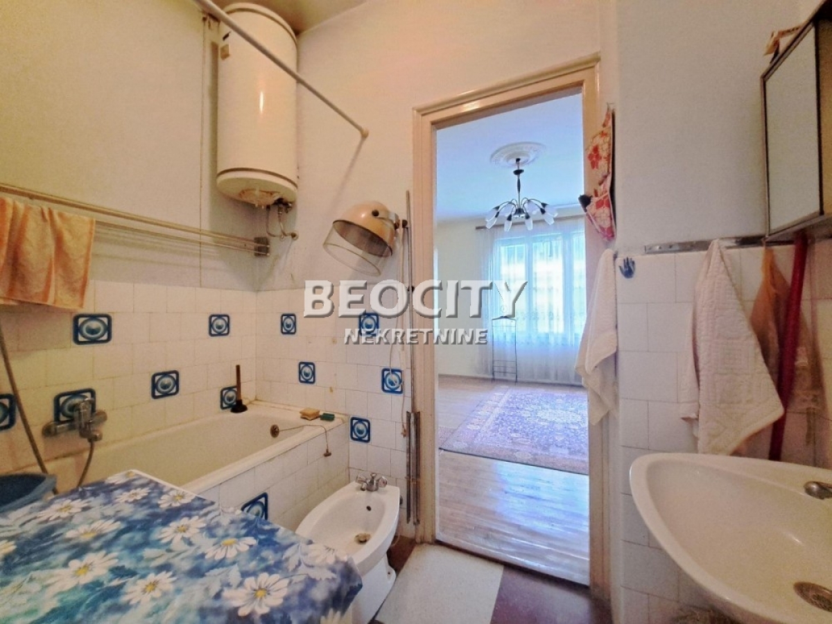 Vračar, Cvetni trg, , 3. 0, 94m2, 326000EUR