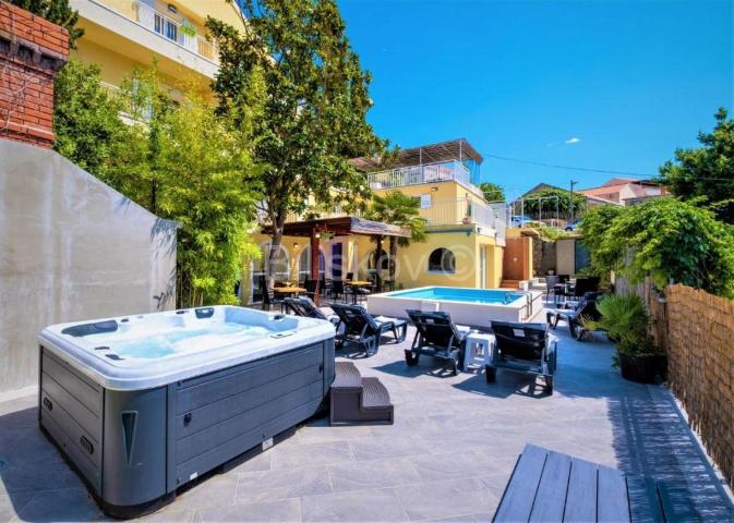 Prodaja, Cavtat, apartmanska vila sa bazenom