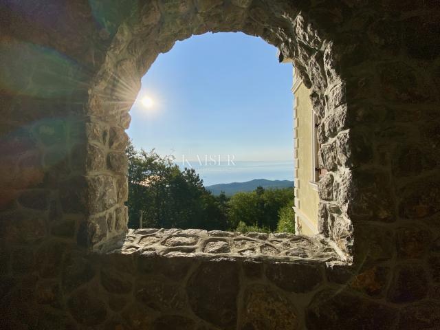 Opatija, Poklon - Villa in dem Naturpark mit Meerblick