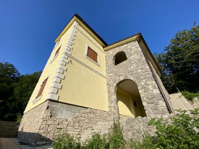 Opatija, Poklon - Villa in dem Naturpark mit Meerblick