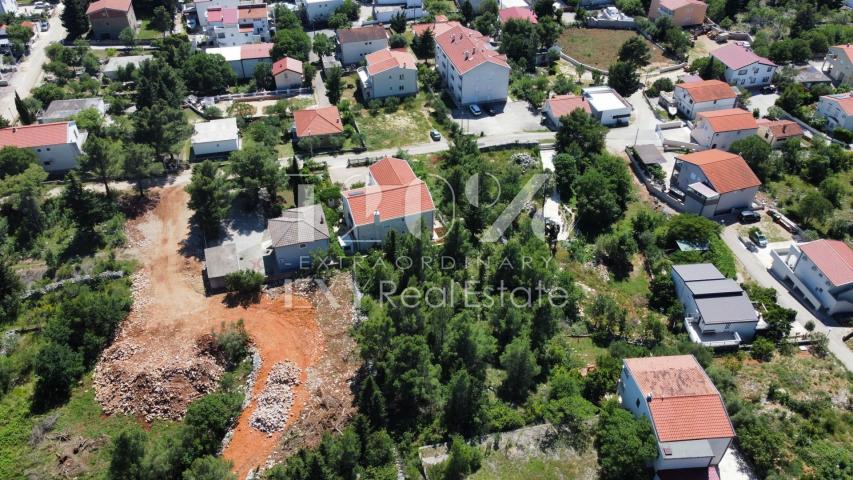 PRODAJA: Građevinsko zemljište, Starigrad, 1470 m2