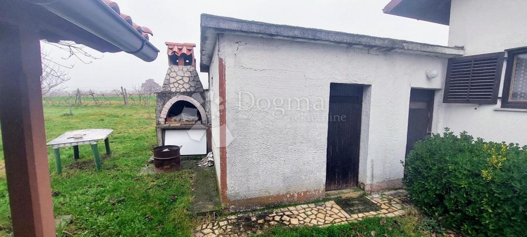 House Boljunsko Polje, Lupoglav, 84m2