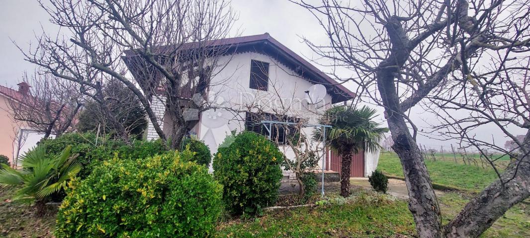 House Boljunsko Polje, Lupoglav, 84m2