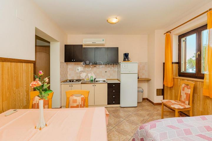 Apartmanska kuća u Sukošanu